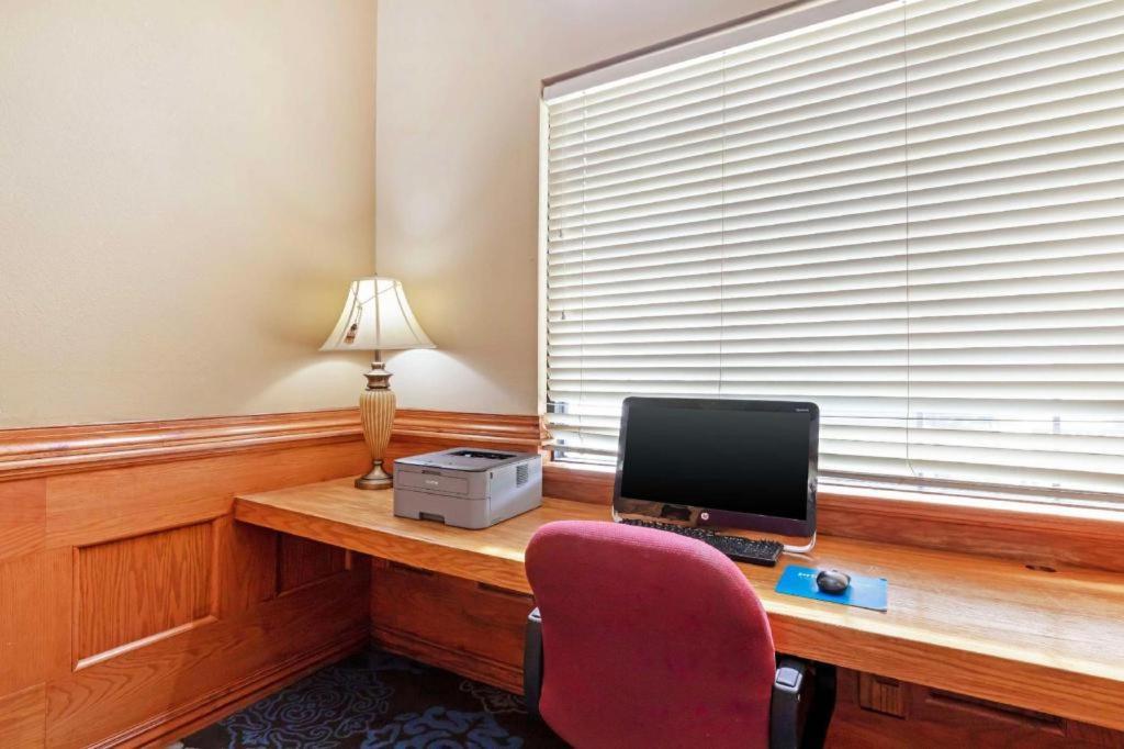 Best Western Locust Grove Inn & Suites מראה חיצוני תמונה