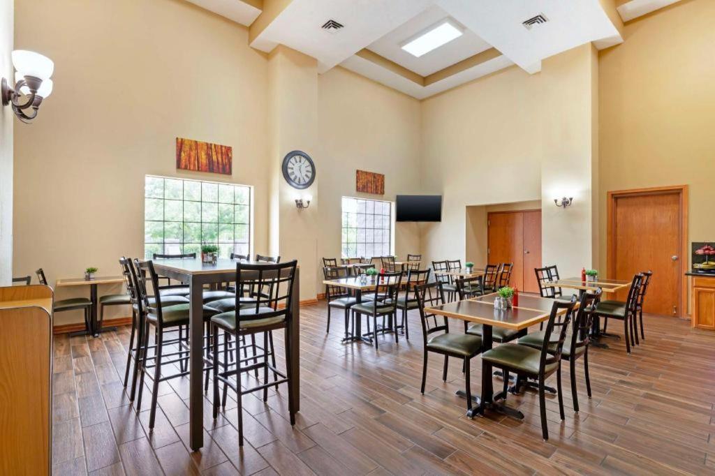 Best Western Locust Grove Inn & Suites מראה חיצוני תמונה