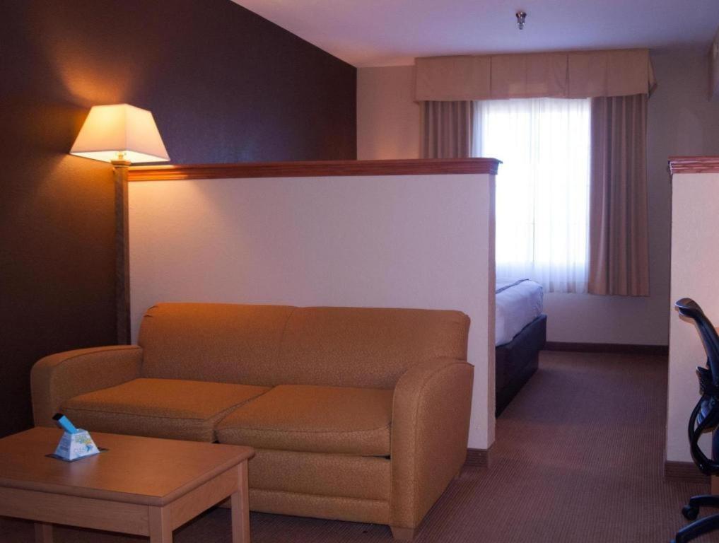 Best Western Locust Grove Inn & Suites מראה חיצוני תמונה